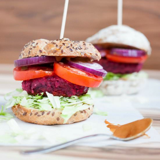 Easy Beetroot Burger - Recipe photo by MyPurePlants