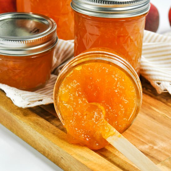 Peach Jam - Recipe photo by BakingBeauty