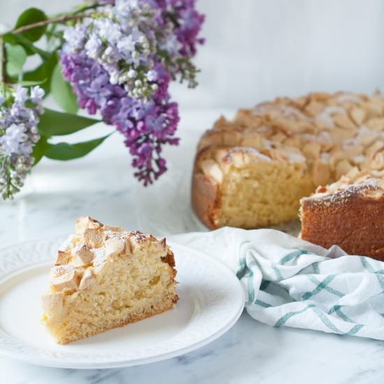 Apple Yeast Cake - Recipe photo by Simple Sugars