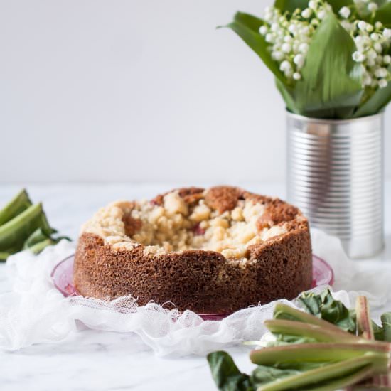 Rhubarb & Vanilla Cake - Recipe photo by Simple Sugars