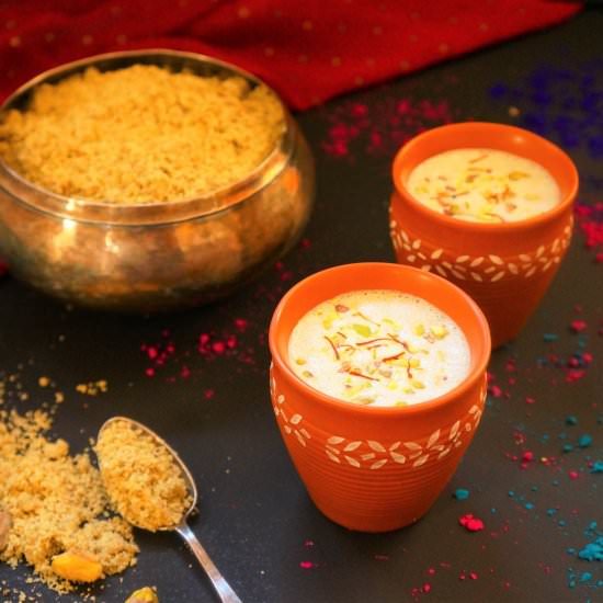 Thandai (Almond Saffron Milk) - Recipe photo by pipingpotcurry
