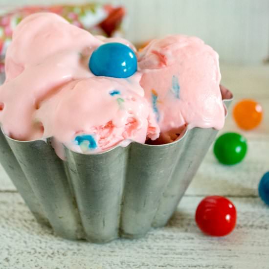 Bubble Gum Ice Cream - Recipe photo by BakingBeauty
