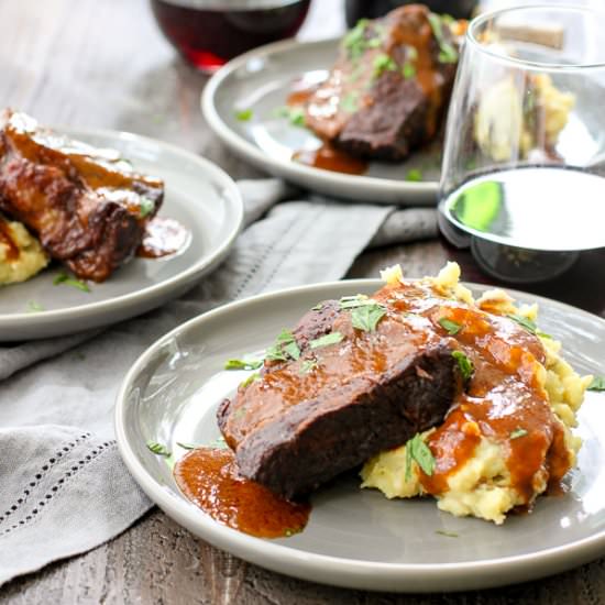 Cabernet Braised Short Ribs - Recipe photo by lisasdinnertimedish