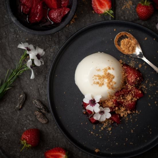 Tonka Bean Panna Cotta - Recipe photo by littlesugarsnaps