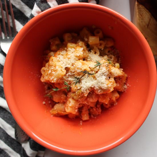 Creamy tomato and white bean pasta - Recipe photo by meandthemoose