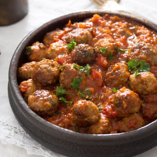 Albondigas – Spanish Meatballs - Recipe photo by adinutza
