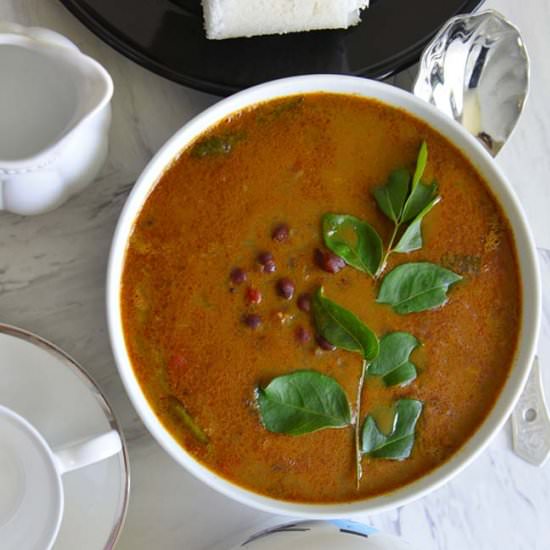Instant Pot Chickpea Curry - Recipe photo by OvenTales
