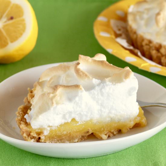 Easiest Lemon Meringue Pie - Recipe photo by ochikeron