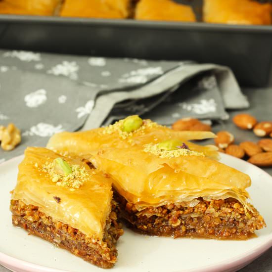 Baklava - Recipe photo by El Mundo Eats