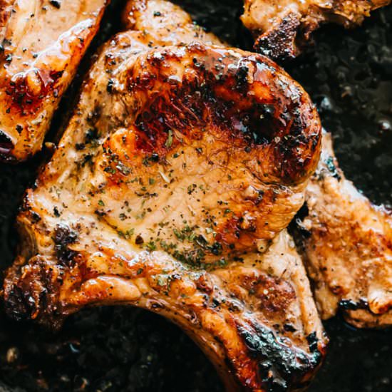 Honey Garlic Baked Pork Chops - Recipe photo by diethood