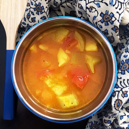 Bottle Gourd Tomato Curry - Recipe photo by steamingpot