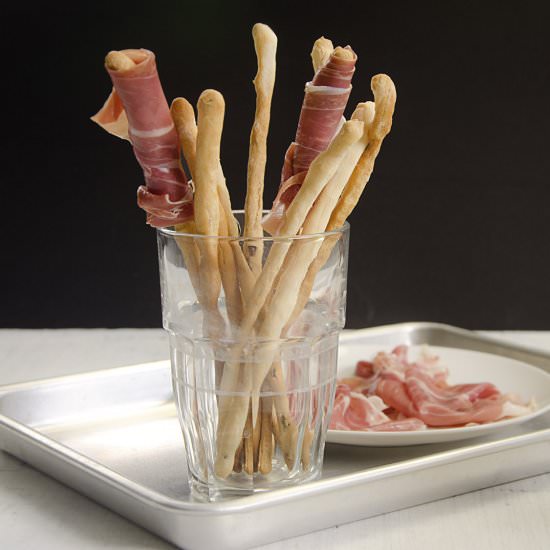 Italian Breadsticks - Recipe photo by Hungry PeePor