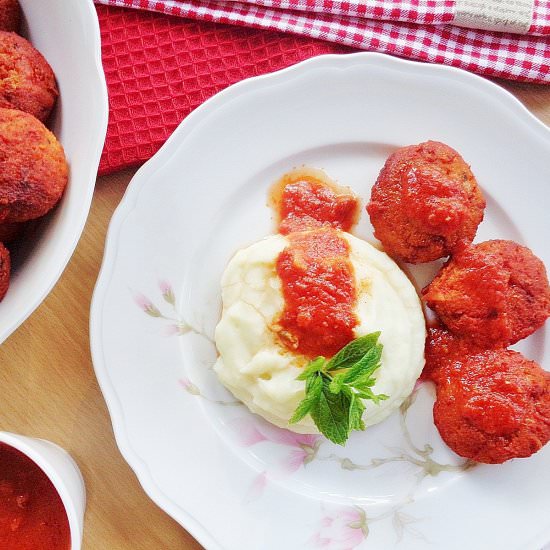 Chickpea Patties With Tomato Sauce - Recipe photo by cookandfeed