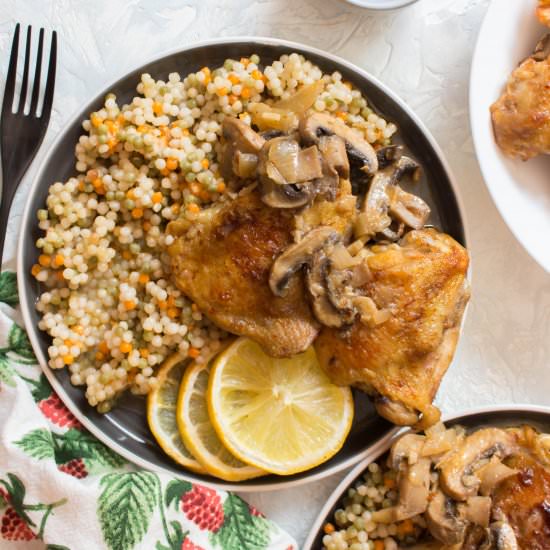 Lemon Garlic Chicken - Recipe photo by Carmy @ carmyy.com