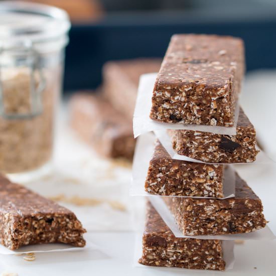Peanut Butter Protein Bars - Recipe photo by thehealthytart