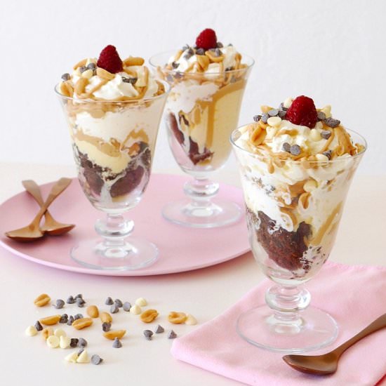 Peanut Butter Brownie Sundaes - Recipe photo by BirdsParty