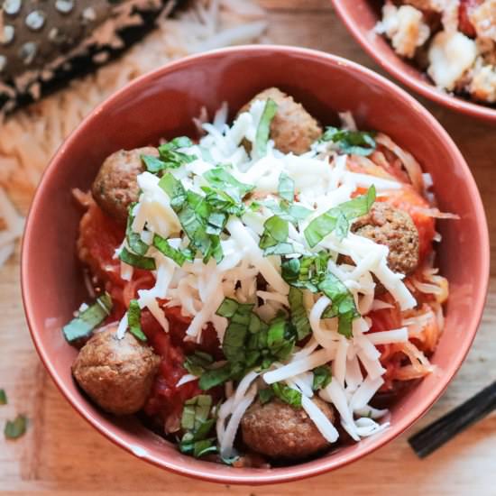Spaghetti Squash with Cheesy Sauce - Recipe photo by foodgalleygab