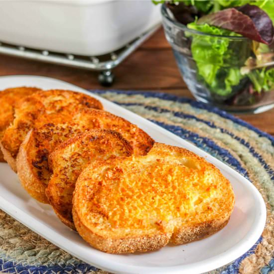 Crunchy Cheesy Garlic Bread - Recipe photo by KyleeCooks