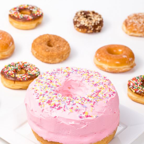Giant donut cake - Recipe photo by thanksgiving