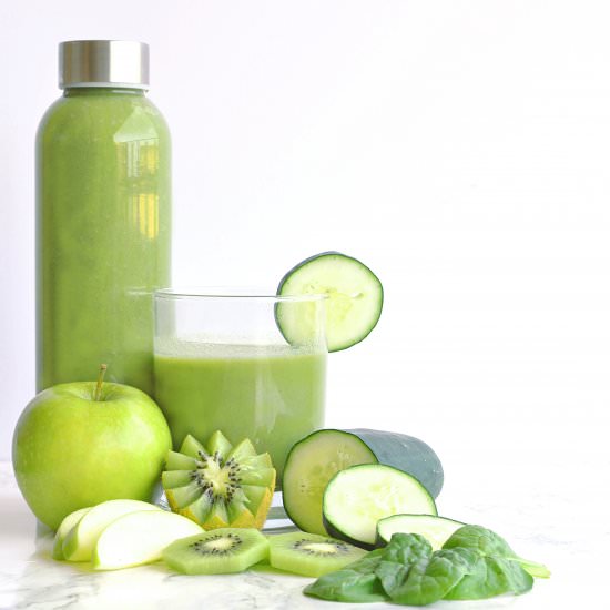Cleansing Spinach Apple Smoothie - Recipe photo by livingfreshdaily