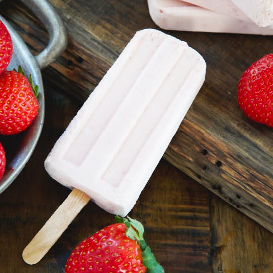 Low-Carb Strawberry Popsicles - Recipe photo by SimplySoHealthy