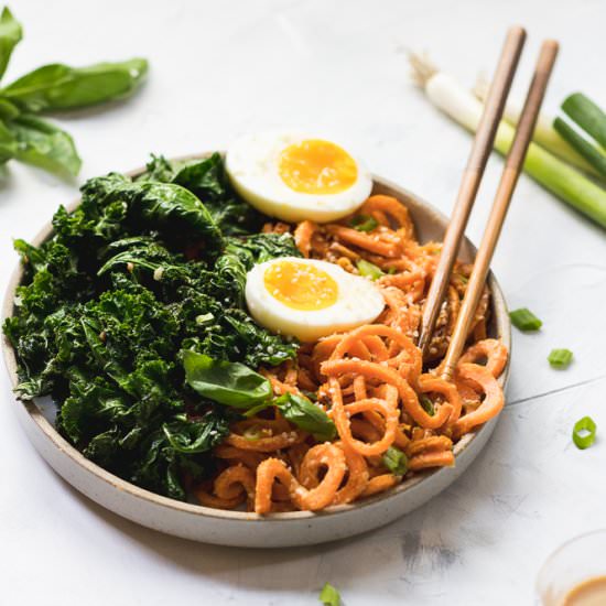 Sweet Potato and Kale Bowls - Recipe photo by Danilicious