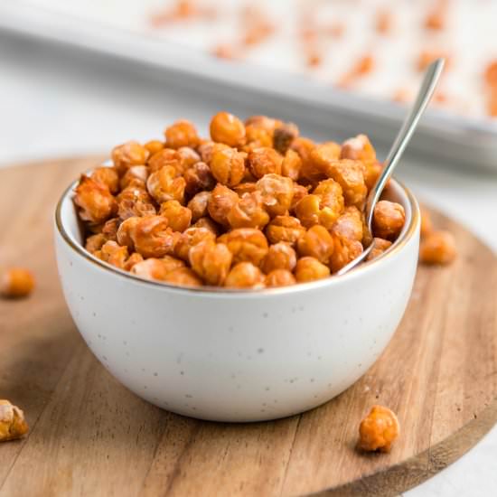 Crispy Buffalo Chickpeas - Recipe photo by from my bowl