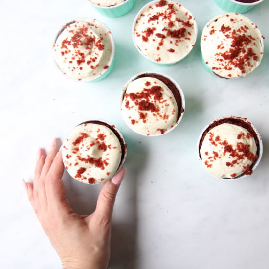 Red Velvet Cupcakes - Recipe photo by amytreasurefood