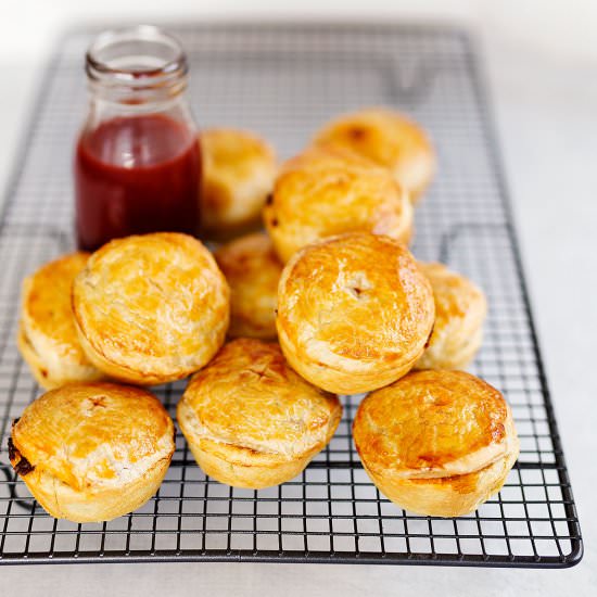Beef & Mushroom Party Pies - Recipe photo by kidseatbyshanai
