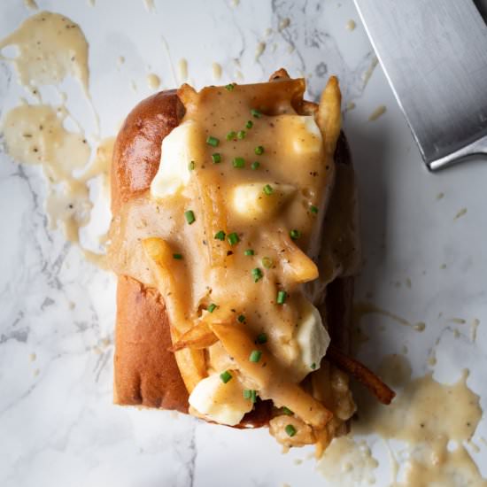 Poutine Hot Dog - Recipe photo by makeeverybodyfat