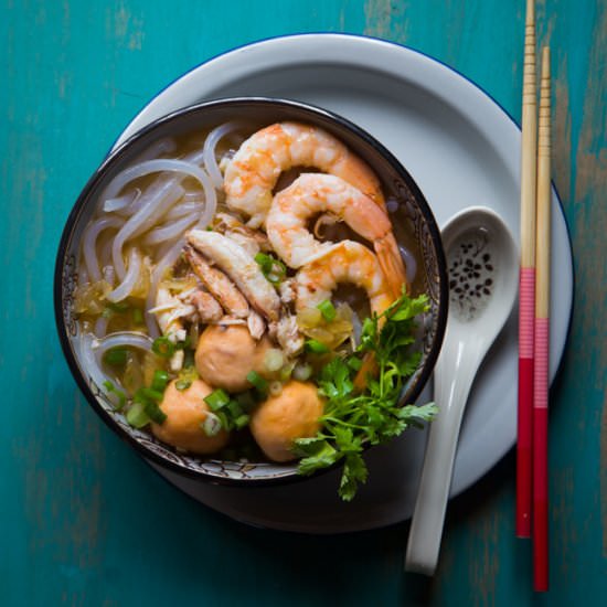 Banh Canh Cua Tom - Recipe photo by WhatToCookToday