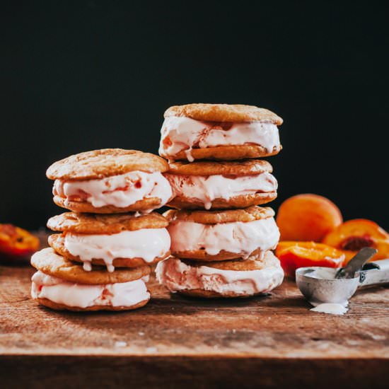 SnickerdoodlePeach IceCreamSandwich - Recipe photo by ayokitchen