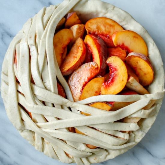 Vegan Peach Apple Pie - Recipe photo by Audrey Gebhardt