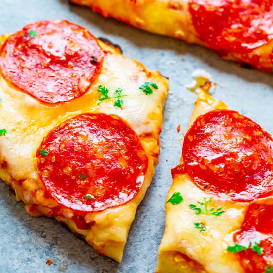 10-Minute Grilled Pepperoni Pizza - Recipe photo by Averie