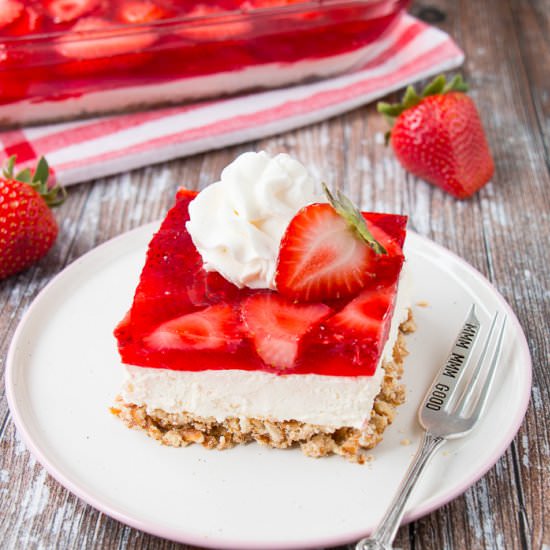 Strawberry Pretzel Salad - Recipe photo by littlesweetbaker