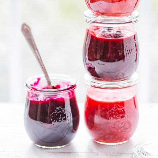 5 Minute Berry Sauce - Recipe photo by Savingroomfordessert