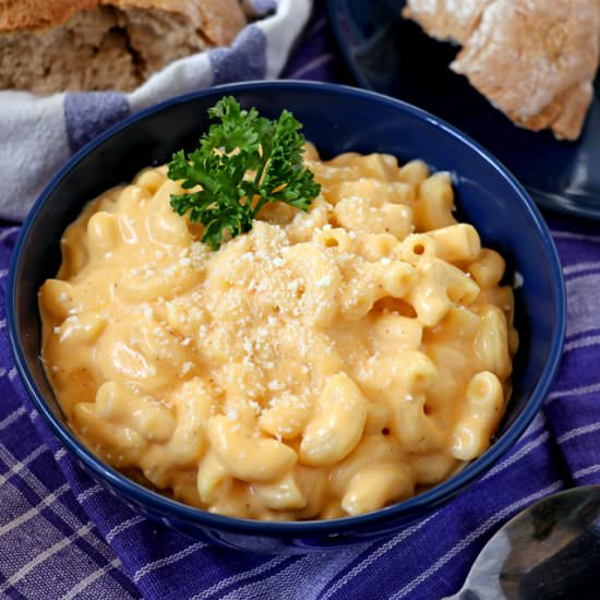 CLASSIC STOVE TOP MAC AND CHEESE - Recipe photo by foxy folksy