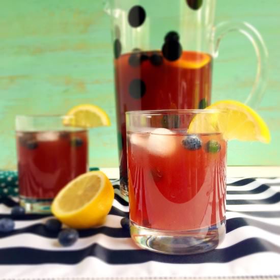 Spiked Blueberry Arnold Palmer - Recipe photo by Theyummymuffin