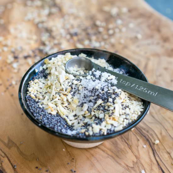 Everything Bagel Seasoning - Recipe photo by yupitsvegan