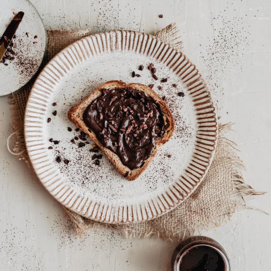 VEGAN NUTELLA CRUNCHY VERSION - Recipe photo by healthylittlecravings