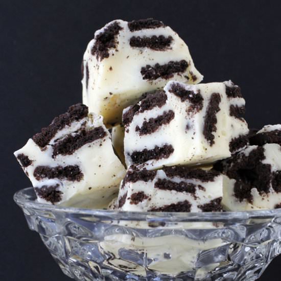 Cookies and Cream Fudge - Recipe photo by Hungry Happenings