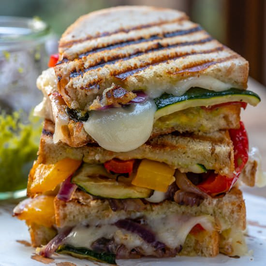 Best Grilled Cheese Sandwich Recipe - Recipe photo by Blondelish.com