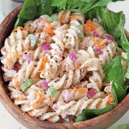 EASY TUNA PASTA SALAD - Recipe photo by foxy folksy