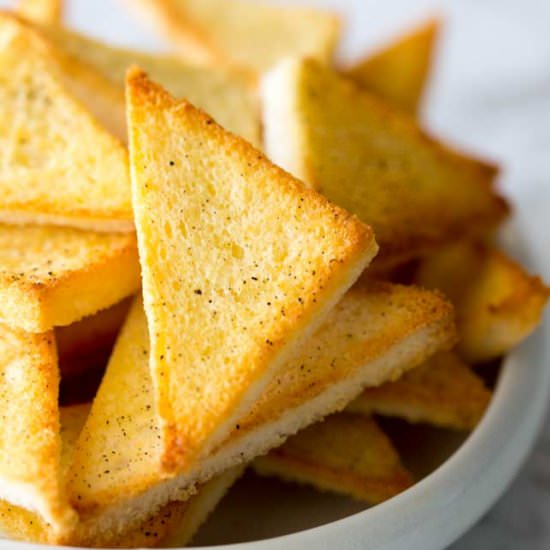 How to make Perfect Toast Points - Recipe photo by sprinkles and sprouts
