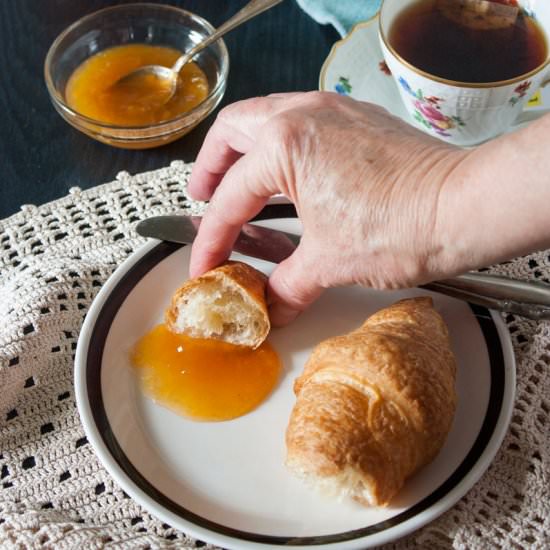 LOW SUGAR PEACH JAM - Recipe photo by BinkysCulinaryCarnival