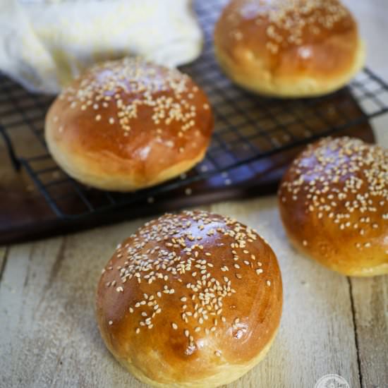 Homemade Hamburger Buns - Recipe photo by theprairiehomestead