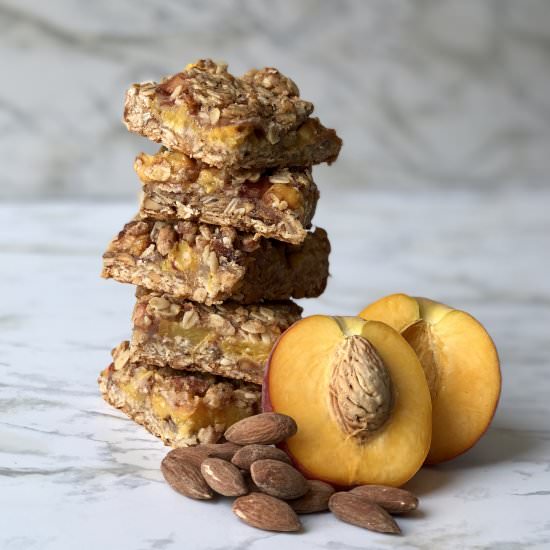 Peach and Almond Breakfast Bars - Recipe photo by Simplifiednutritionrd