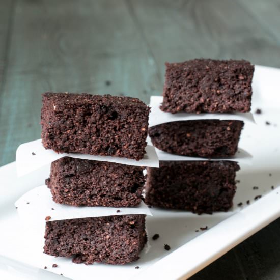 Chocolate Avocado Brownies - Recipe photo by littlebitrecipes