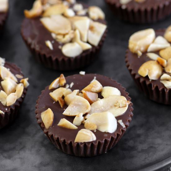 Vegan Peanut Butter Chocolate Fudge - Recipe photo by lilcookieblog