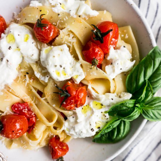 burrata pasta - Recipe photo by pinabresciani